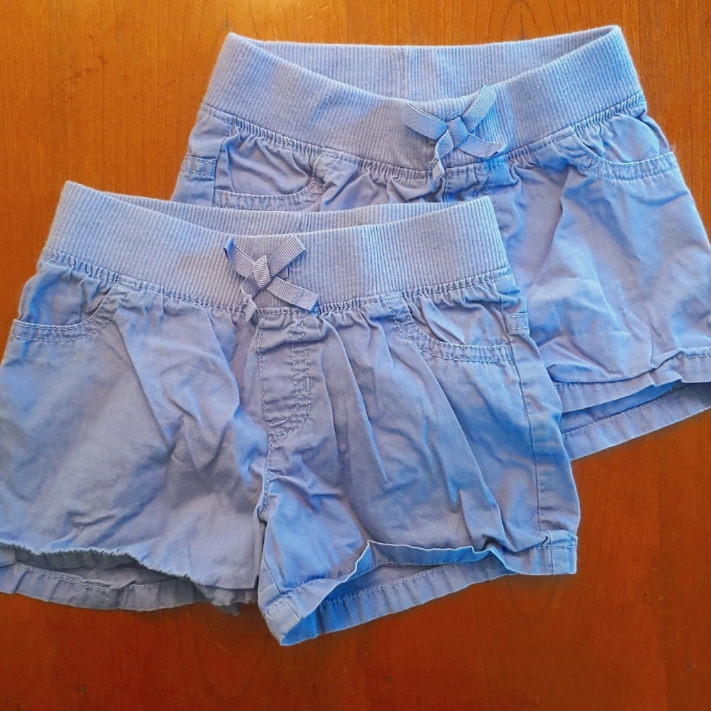 Cute girls elastic waist shorts size 5 (2 pairs)